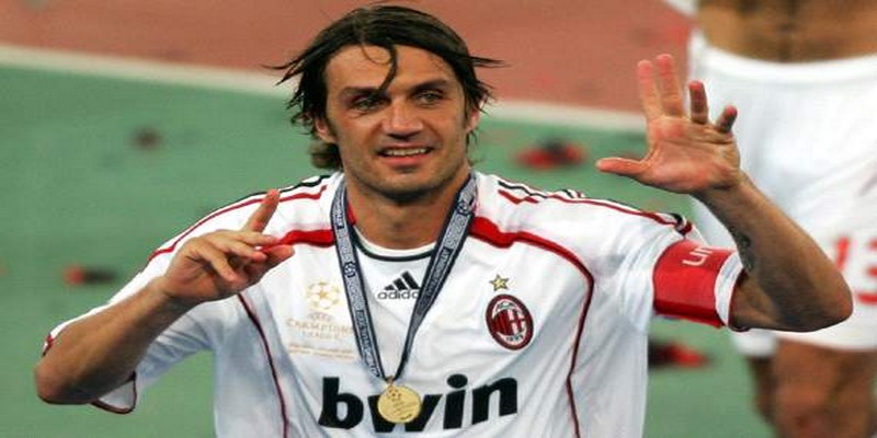 Paolo Maldini - Huyền thoại với chiếc áo số 3 của AC Milan Chiếc áo số 3